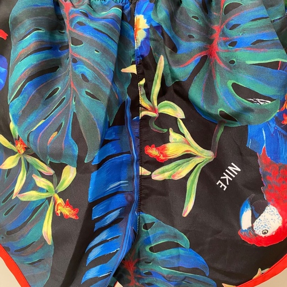 Nike Parrot Tropical Running Shorts Built-in Underwear Drawstring Windbreaker S - Picture 3 of 8
